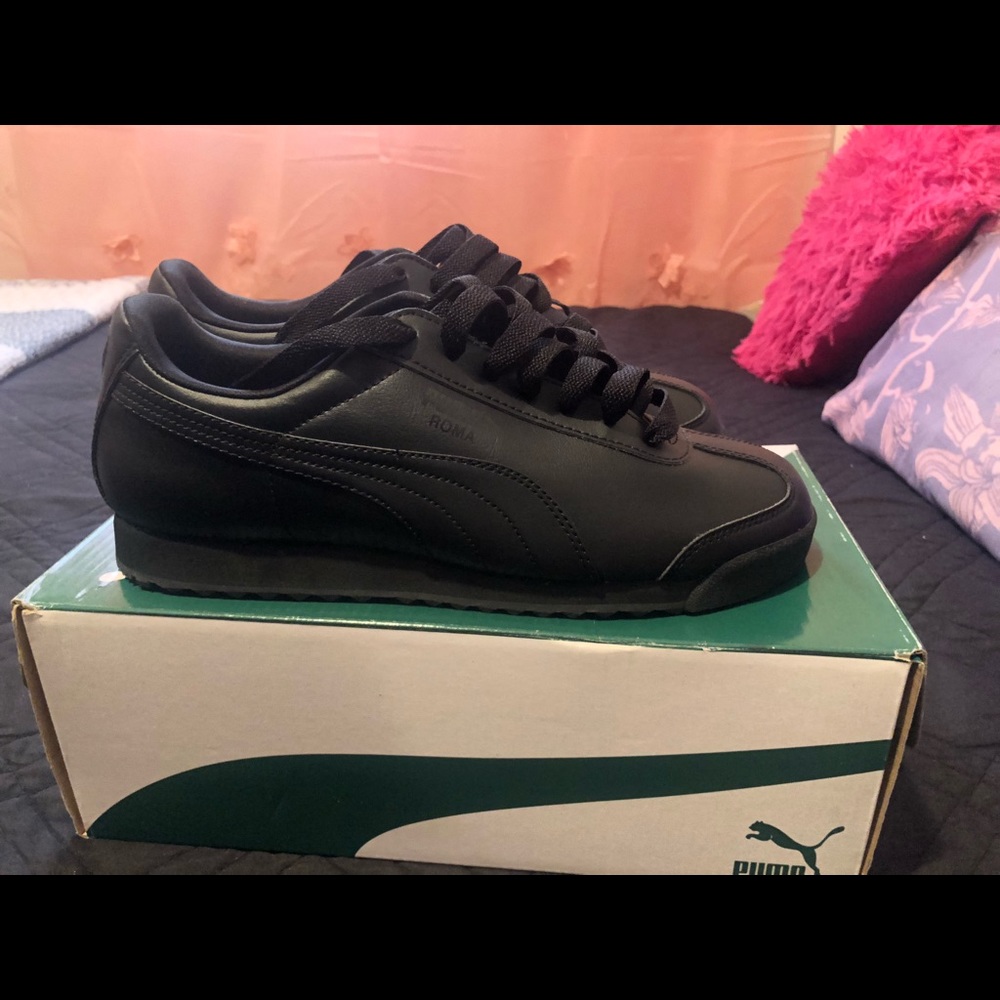 Puma Roma size 8 men’s